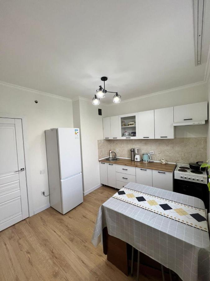 Apartment In Almaty Extérieur photo